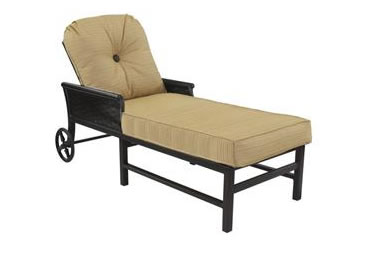 English Garden Cushioned Chaise Lounge
